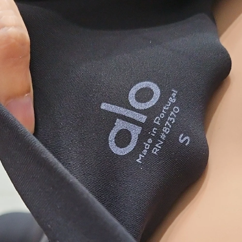 ALO Yoga Black High-Waist Ripped Leggings - Picture 7 of 8